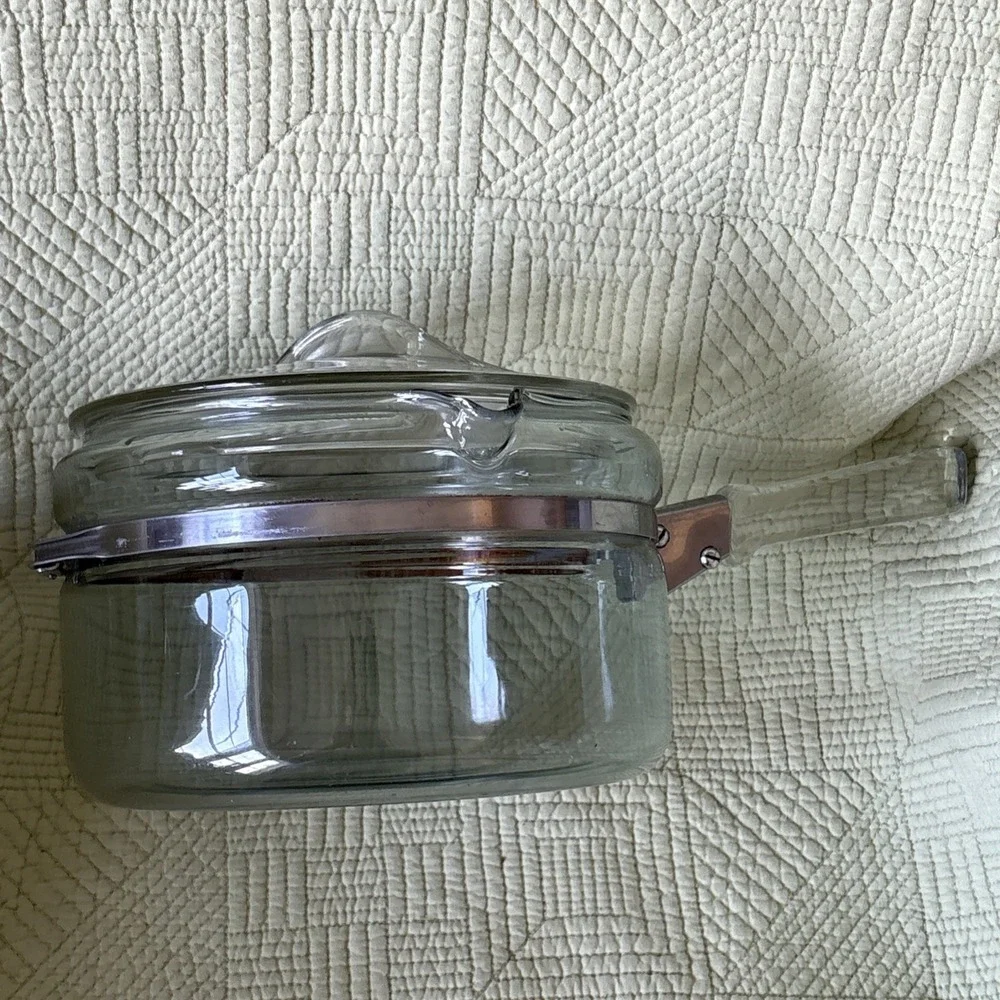 Pyrex 2 Qt Flamewear 6324B Sauce Pan w/Spout & Lid Vintage Clear Handle USA